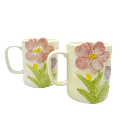 Mug de Cerámica con Flores en Relieve
