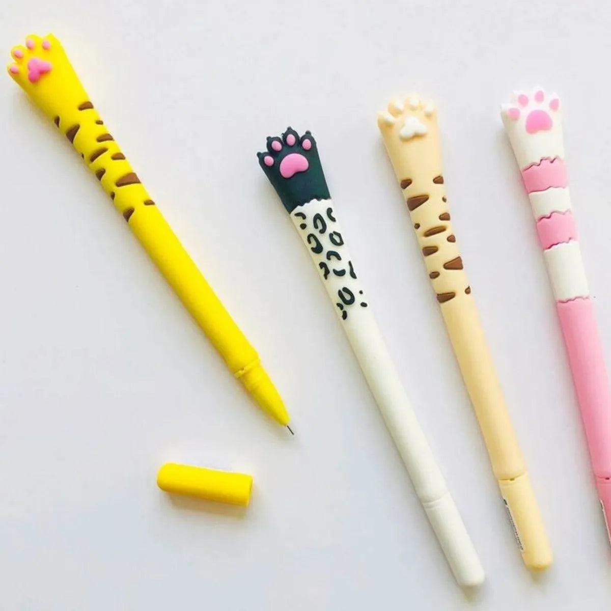 Bolígrafo de Gel con Pata de Gato y Garra de Silicona – Diseño Kawaii