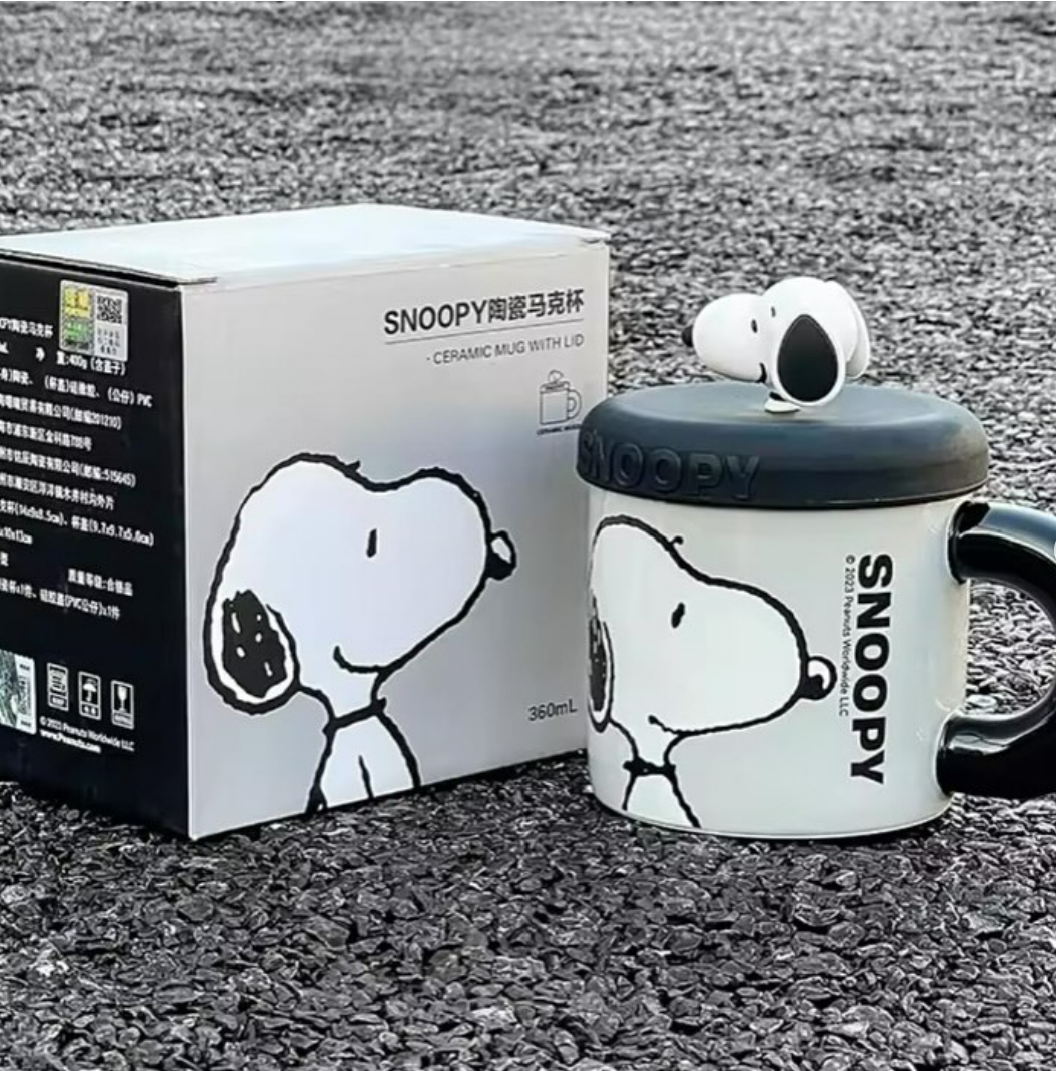 Mug de Snoopy con tapa